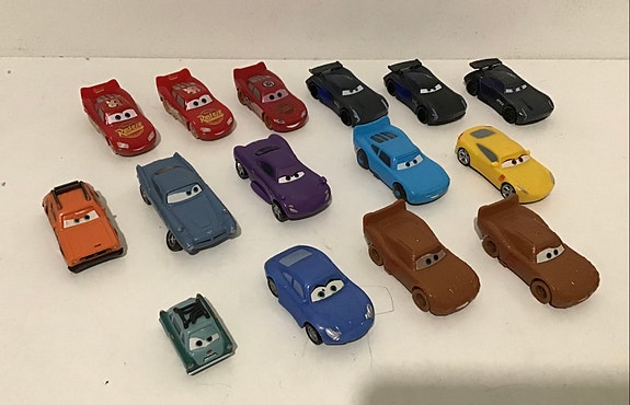 Muovisia Disney Pixar Cars Autoja, 5 euroa / kpl