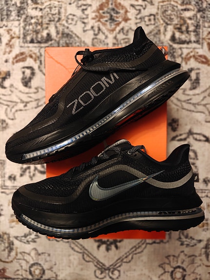 Nike Air Zoom Pegasus Premium Black Metallic Silver 47 DS