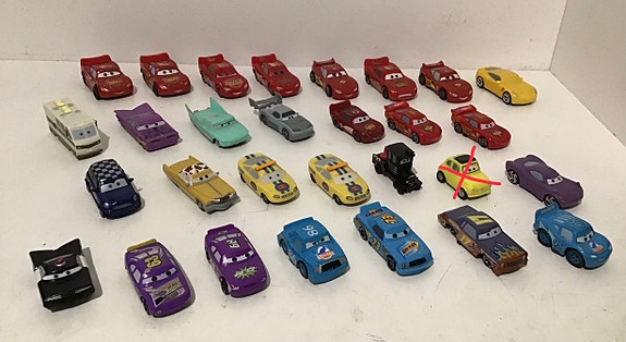 Muovisia Disney Pixar Cars Autoja, 2 euroa / kpl
