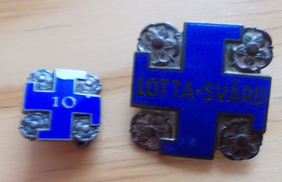 Lotta Svärd merkit 2 kpl,numeroitu