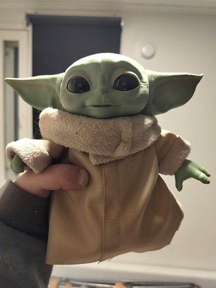 Myydään mandalorian The child interaktiivinen figuuri