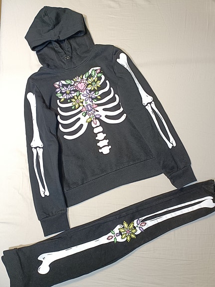 Product image 1 of 4