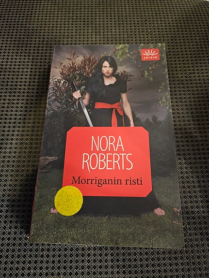 Nora Roberts Morriganin risti kirja