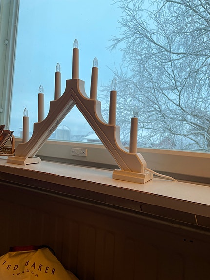 Kynttelikkö korjattavaksi
