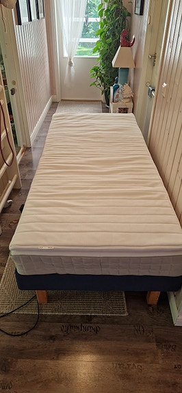 Moottorisänky 90x200