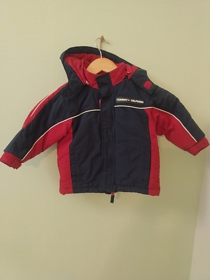 Tommy Hilfiger toppatakki koko 12-18m (86cm)