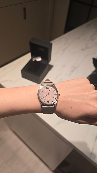Citizen Eco-Drive itselatautuva rannekello