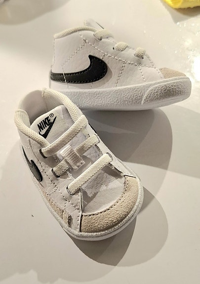 Käyttämättömät Nike lasten kengät koko 16 unisex valkoinen