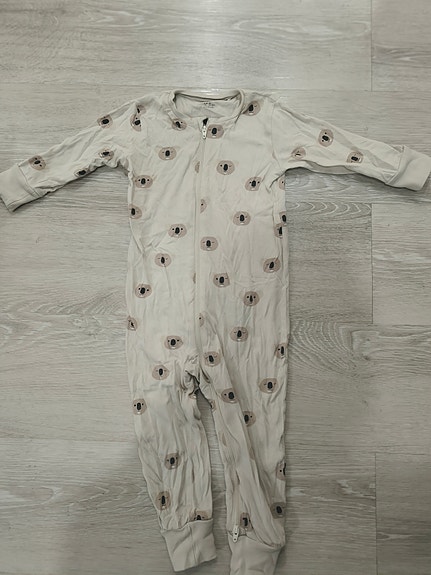 Lindex yöpuku 86