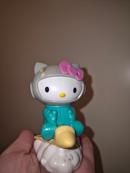 Hello Kitty figuureja