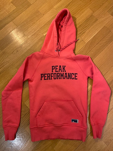 Peak Performancen pinkki huppari