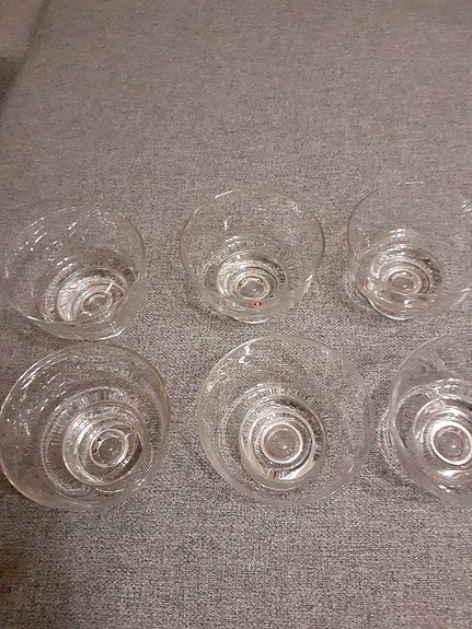 6 kpl Iittala Future jälkiruokakulhoa