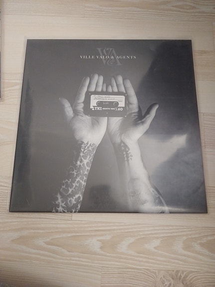Ville Valo & Agents LP, Punainen