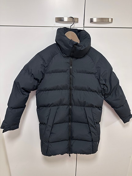 Myydään Reiman  Simpukka 140cm lämmin toppatakki