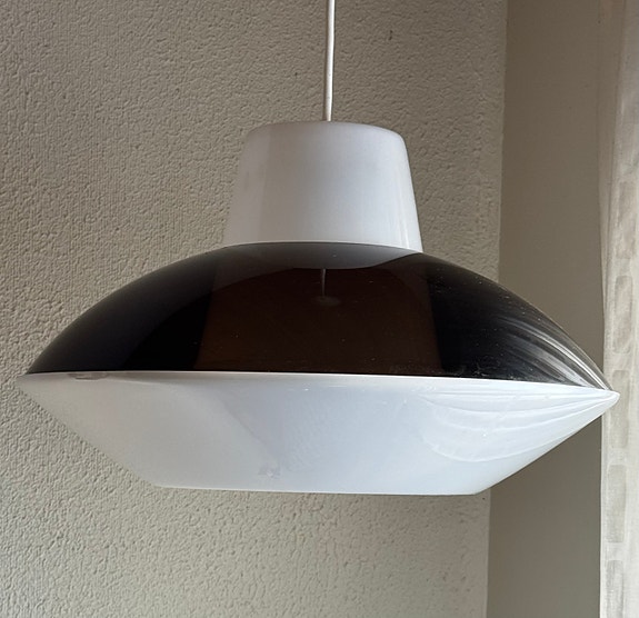 Tyylikäs kattovalaisin,design Yki Nummi