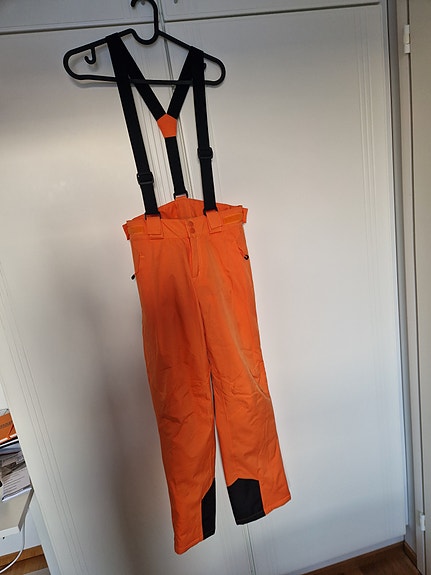 Neomondo lasketteluhousut kokoa 140 tai 10 v