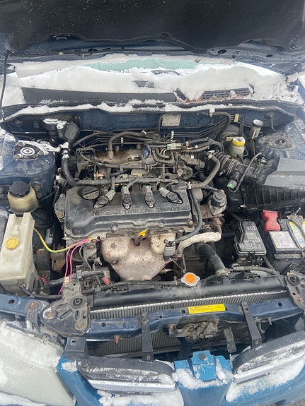 Nissan almera moottori apulaitteita ja mu