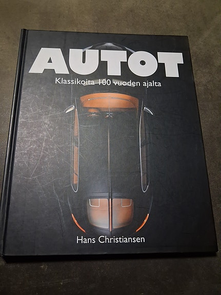 Autot klassikoita 100 vuoden ajalta