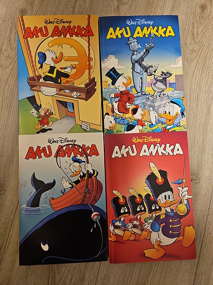 Walt Disney Aku Ankka lehden vuosikerta 2002