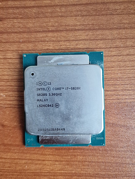 Intel Core i7-5820K prosessori