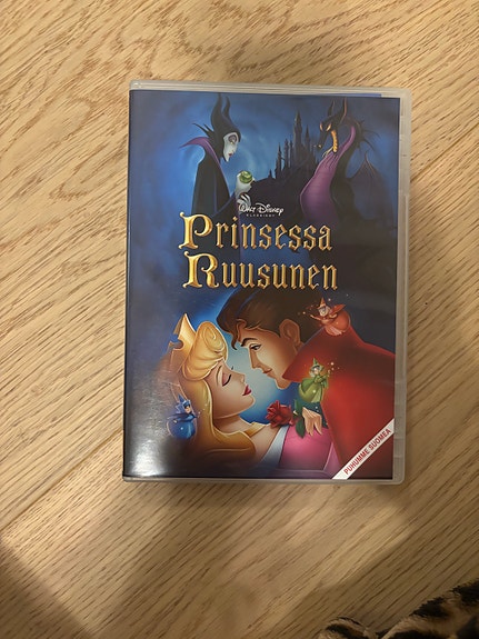 Prinssessa Ruusunen DVD-elokuva