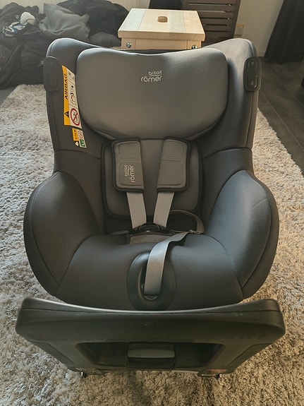 Britax römer flex base isense ja Dualfix isense