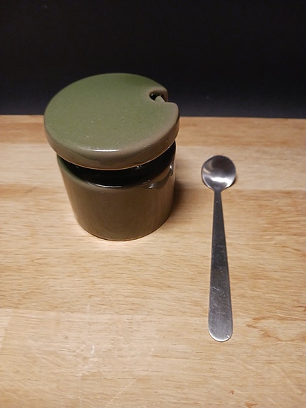 Vintage Arabia Design Gunvor Olin-Grönqvist sinappiastia 70-lukua