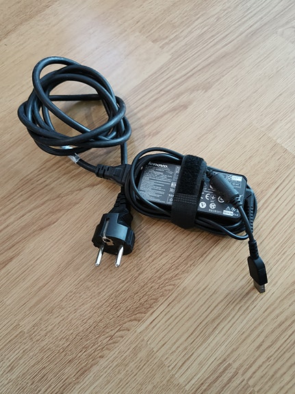 Lenovo laturi