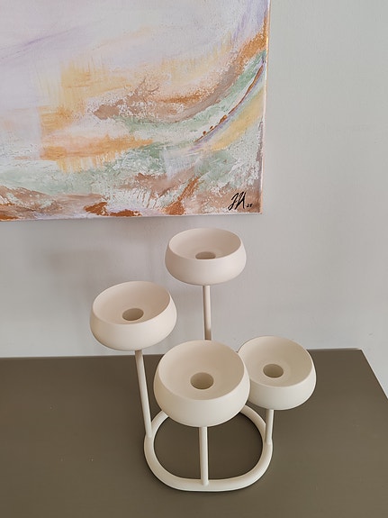 Valkoinen Iittala Nappula kynttelikkö