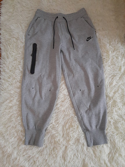 Naisten Nike tech M