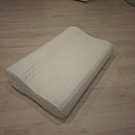 Ikea ergonominen tyyny