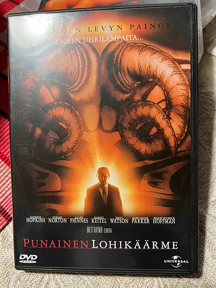 Punainen lohikäärme dvd