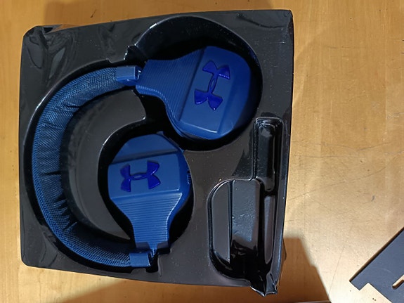 JBL kuulokkeet