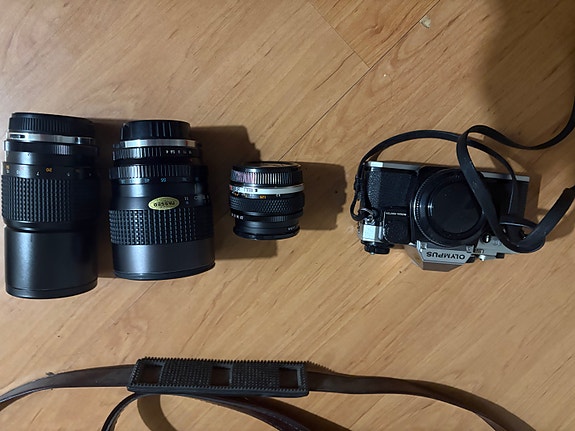 Olympus Om-10 ja 3 objektiivia