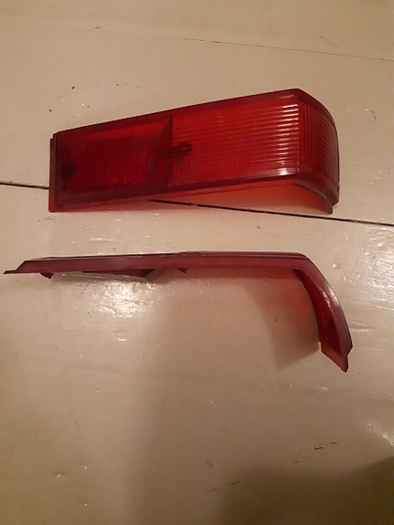 Ford Cortina Mk2 takavalojen linssit