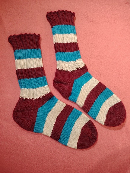 Raidalliset villasukat koko 43-44