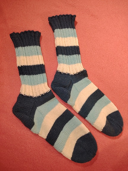 Raidalliset villasukat koko 42-43