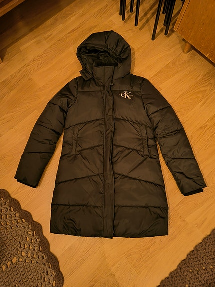 Calvin Klein jeans toppatakki koko 170