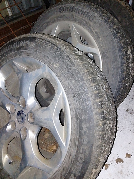 Ford 16 vanteet nastarenkailla