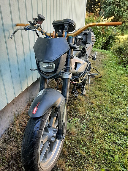 Aprilia moottoripyörä