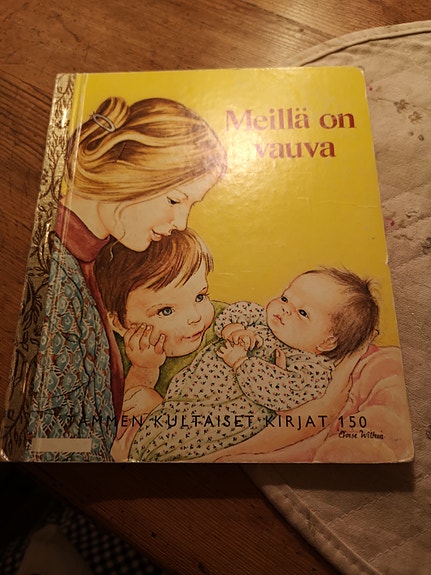 Vanha kirja meille tulee vauva