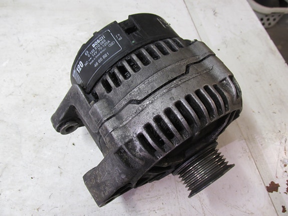 Saab 0G9-3 Laturi, (Diesel.)