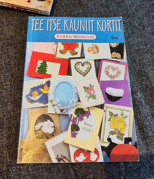 Kortti kirja Tee itse