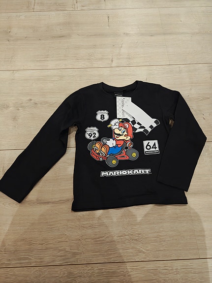 Uusi Super Mario paita koko 116