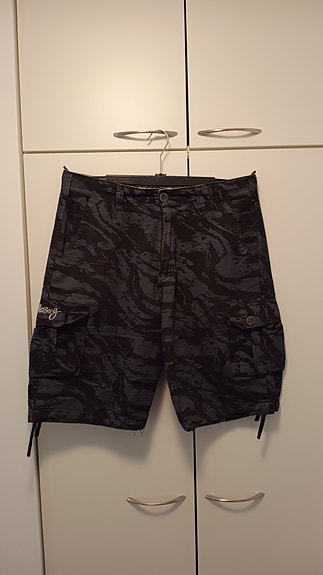 Billabong shortsit