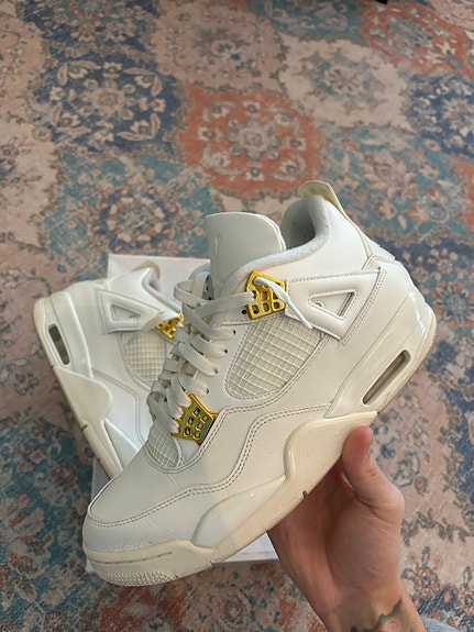 Jordan 4 metallic gold