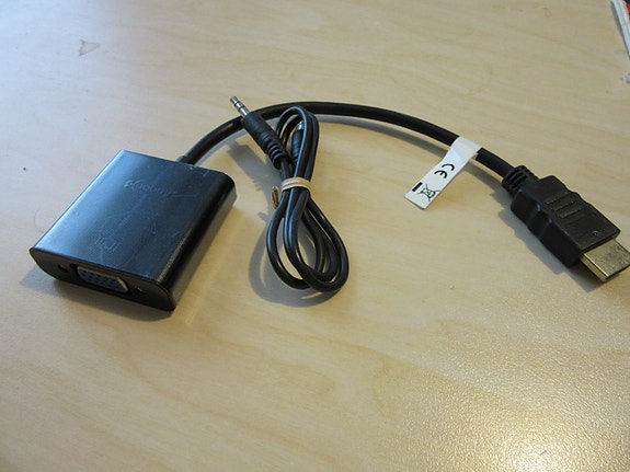 HDMI/VGA Adapteri