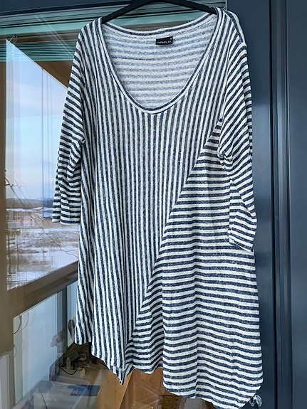 Kuin uusi Ophilia 100% pellavaa mekko / pellavatunika koko 5 = n. XXXXL