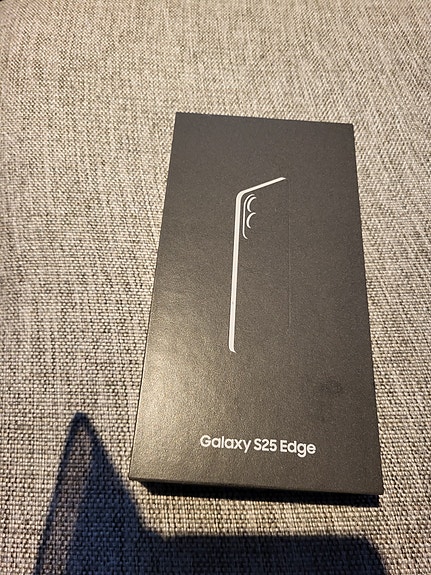 UUSI Samsung Galaxy S25 256 GB älypuhelin