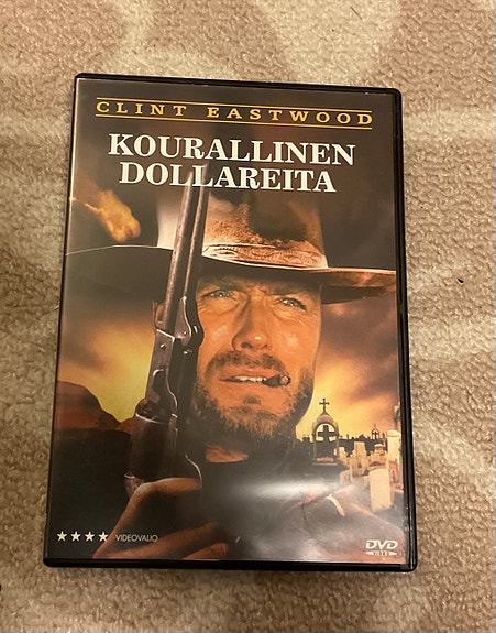 Kourallinen dollareita - A Fistful of Dollars